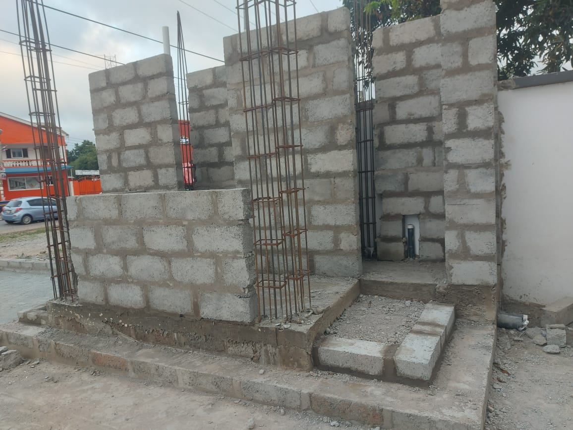 Block walls and reinforcement during construction — masonry and construction work by Mr. Aziz Adbul